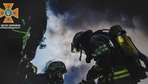 Пошкодження в Лозовій та Слобідському: Рятувальники боролись з наслідками атак