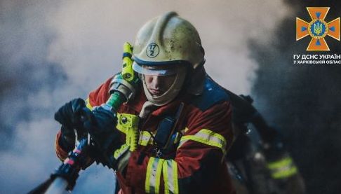 Руйнування в Харкові та Куп’янському районі: рятувальники боролися з наслідками обстрілів