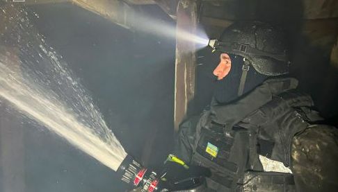 Обстріл у Великому Бурлуці: Дрони ворога пошкодили адміністративну будівлю