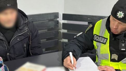 Несанкціонований продаж книжок на харківському вокзалі