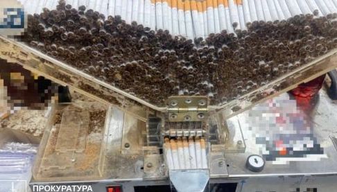 У Харкові виявили нелегальний цех з виробництва сигарет