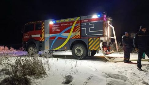 Пожежі на Ізюмщині: Рятувальники боролися з вогнем протягом дня