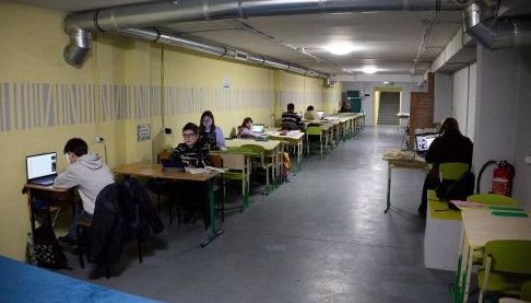 Розвиток цифрових навичок: Чому це важливо для України та як це реалізувати