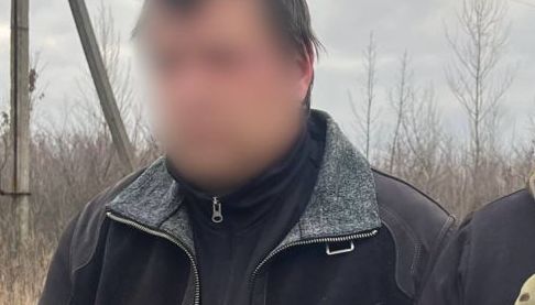 В Харкові затримали чоловіка, який пропонував зняти знайомого з розшуку ТЦК за гроші