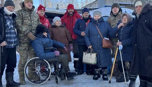 Поліцейські ‘Білий Янгол’ організували масштабну евакуацію жителів Куп’янщини