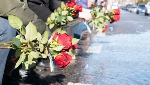 Зустріч з Віктором Лавриненком: Балаклійська громада оплакує загиблих Героя