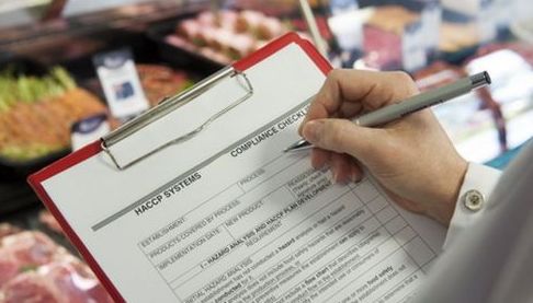 На Харківщині оштрафували торгових зވެрників на понад 1 млн грн за порушення правил безпечності харчових продуктів