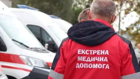 Збільшення зарплат лікарів екстреної медичної допомоги в Харковатській області