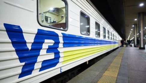 Відновлення руху поїздів у Лозовій: Укрзалізниця забезпечує автобусний транспорт