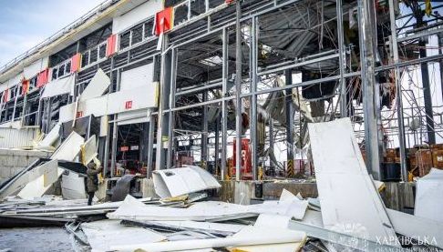 Екологи зафіксували екологічні наслідки пожежі на вантажному терміналі “Нової пошти” у Коротичі