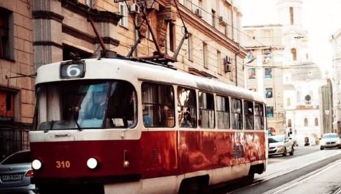 Трамвай №16 знову курсує по кільцю в Харкові