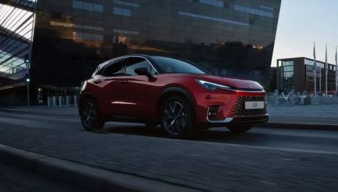 Lexus LBX: Новий Міський Кросовер