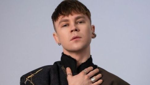 Зворушливе виконання “Яворини” Артемом Пивоваровим на концерті пам’яті Степана Гіги
