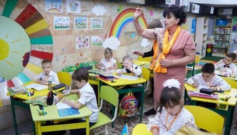 Харківська ОВА оголосила про нові проєкти з будівництва дитячих садків та шкіл