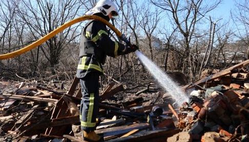 Обстріл Дергачів: Пошкодження житлових будинків та господарських споруд