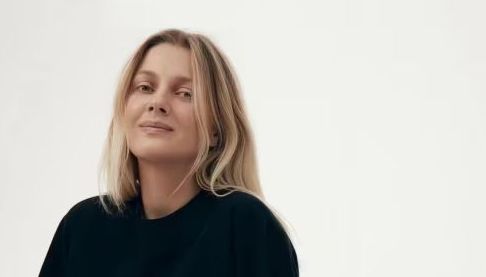 KOLA Розповіла про Майбутнє Материнство