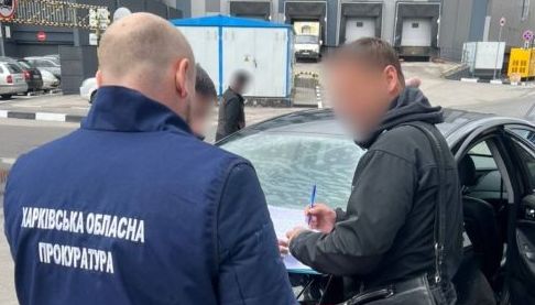 Підозра директору будфірми у Харкові за розкрадання коштів на ремонті дитячих майданчиків