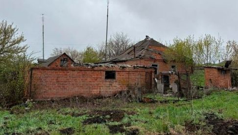 Одна людина поранена, є руйнування: наслідки обстрілів Харківщини за добу
