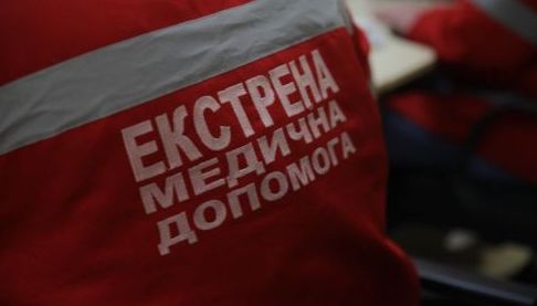 У Харкові медики врятували 73-річну жінку після нападу
