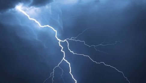 У Харкові та області очікуються грози та сильний вітер 23 травня