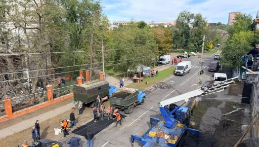 Наслідки нічного обстрілу Салтівського району Харкова