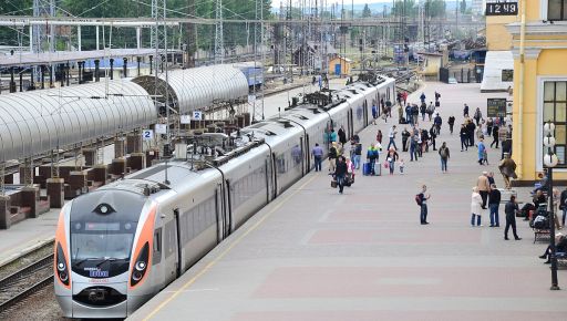 Затримки приміських поїздів на Харківщині: актуальна інформація