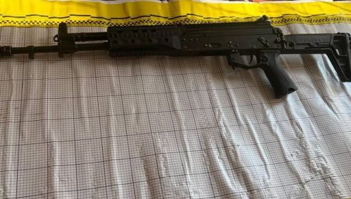 На Харківщині місцевий житель добровільно задекларував знайдений автомат