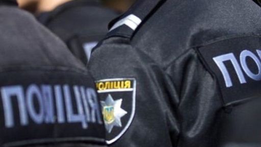 У Харкові викрили чоловіка з підробленим посвідченням поліцейського
