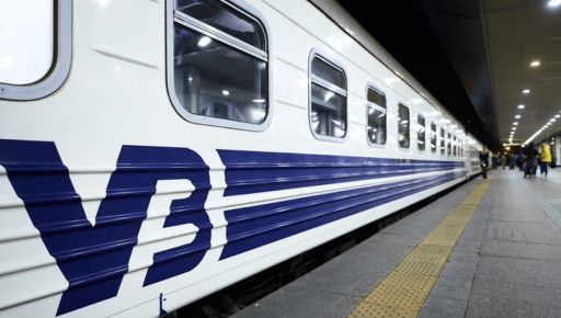 Затримка приміських потягів на Харківщині через небезпеку ворожих обстрілів